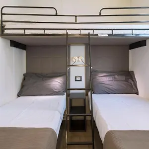 https://camping-village-baia-azzurra-club.it-tuscanyhotel.com