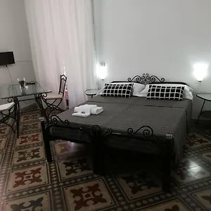 Nocleg ze śniadaniem Aloi, Katania